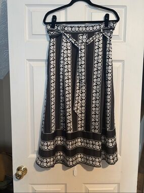 Ann Taylor Factory Black and White Floral-Striped Midi Skirt with Tie